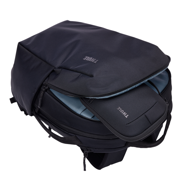 Thule Subterra 2 PowerShuttle Medium black, side profile showing its slim depth