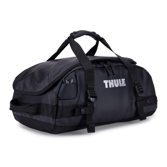 Thule Chasm duffel 30L black, angled view with oversized grab handles