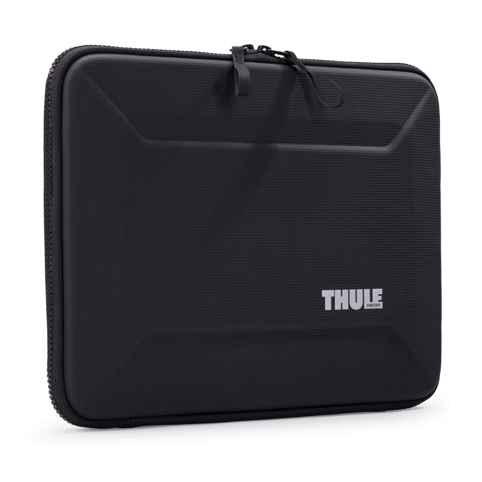 Thule Gauntlet MacBook Pro sleeve 14in in black, front view of the rigid shell