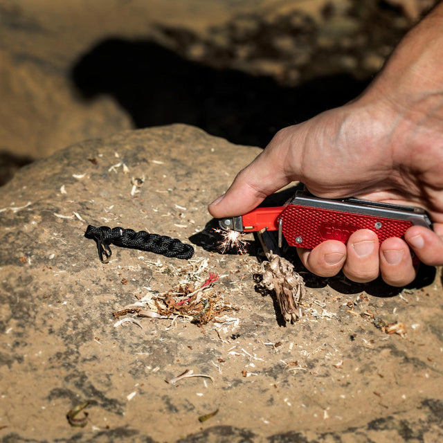 Zippo Outdoor Multi-Tool with Flint and Knife Blade Adventure