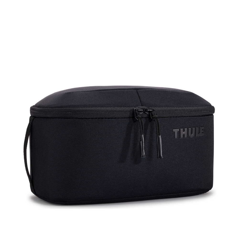 Thule Subterra 2 toiletry bag in black, enlarged front product shot