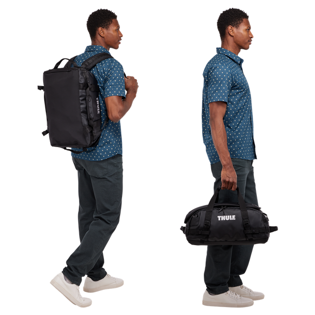 Thule Chasm duffel 30L black showing the padded bottom panel