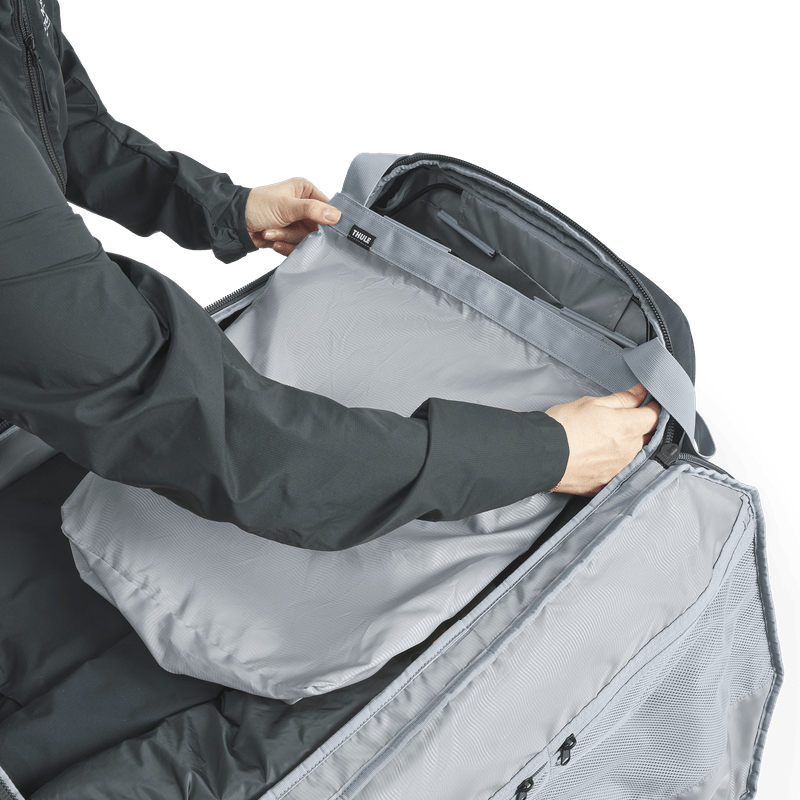 Thule EnRoute Wheeled Duffel - Darkest Blue