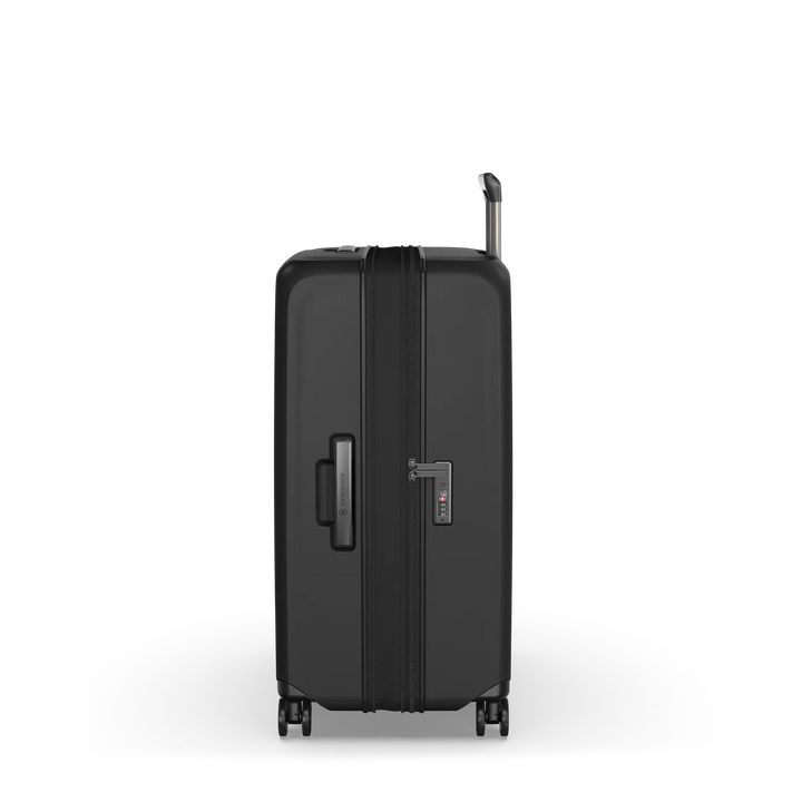 Side view of an Airox Advanced case showing the expansion zip