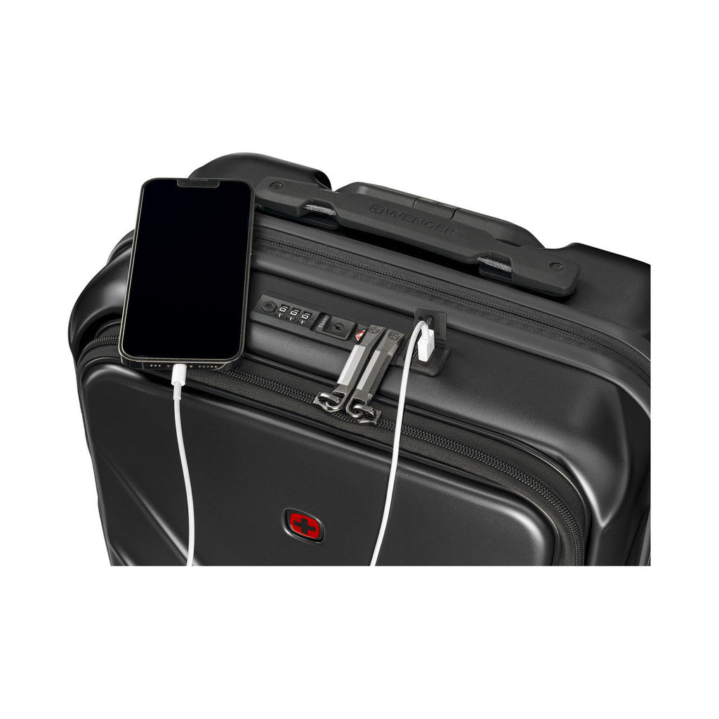 Wenger Amplix Luggage Set With USB Lock and Wheels